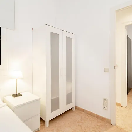 Lägenhet Charming Gem In Poble Sec Barcelona