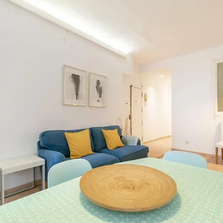 Lägenhet Charming Gem In Poble Sec