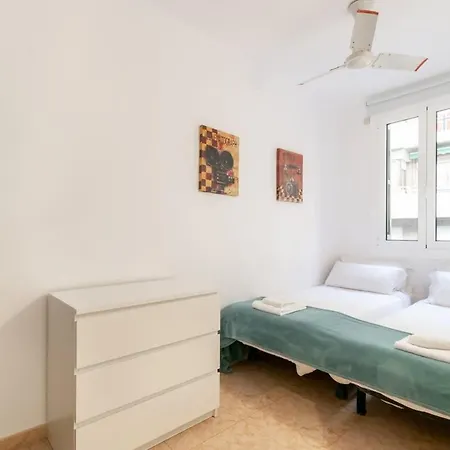 Charming Gem In Poble Sec Semesterbostad