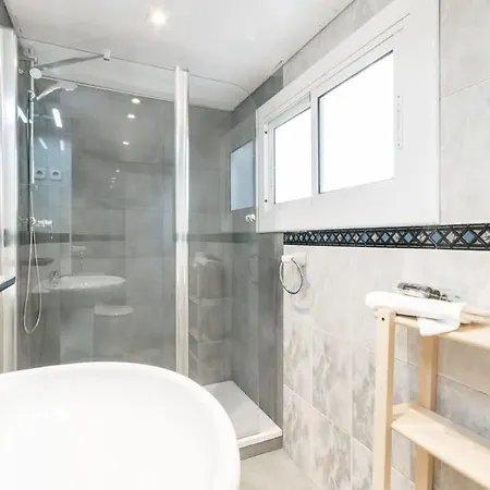 Semesterbostad Charming Gem In Poble Sec *