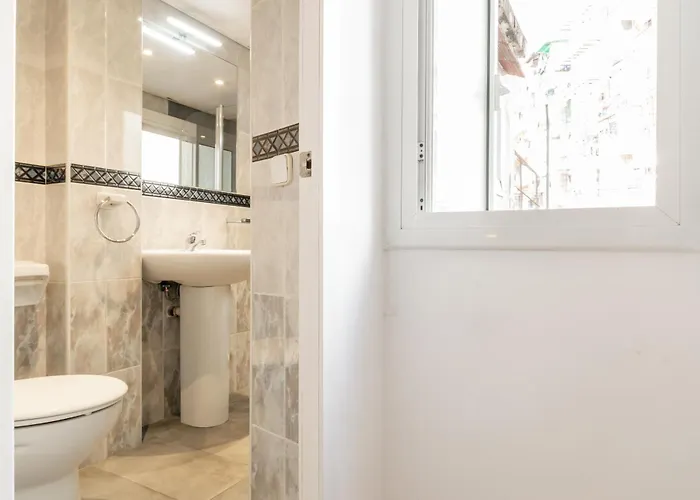 公寓 Charming Gem In Poble Sec 巴塞罗那